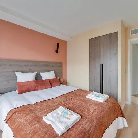 182 Two - Superb In Apartamento