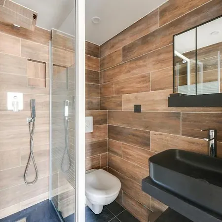 182 Two - Superb In Apartamento *